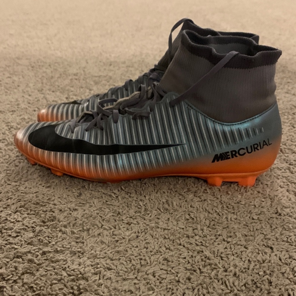 Nike cr7 mercurial cleats